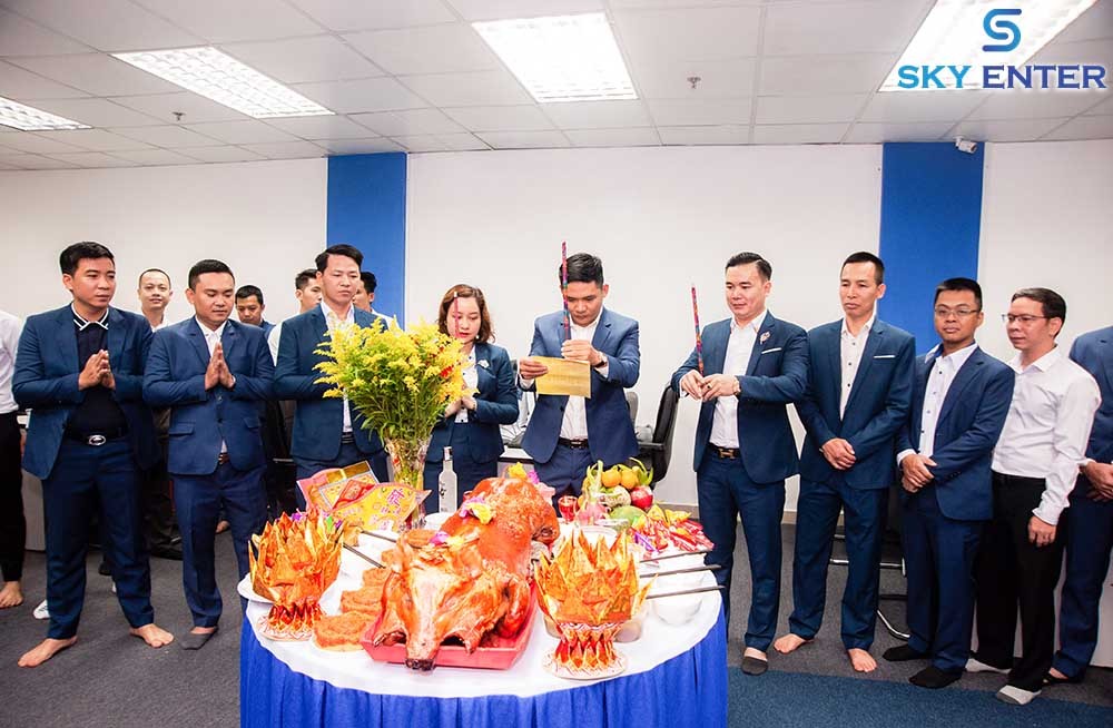 to-chc-su-kien-khai-truong-tron-goi